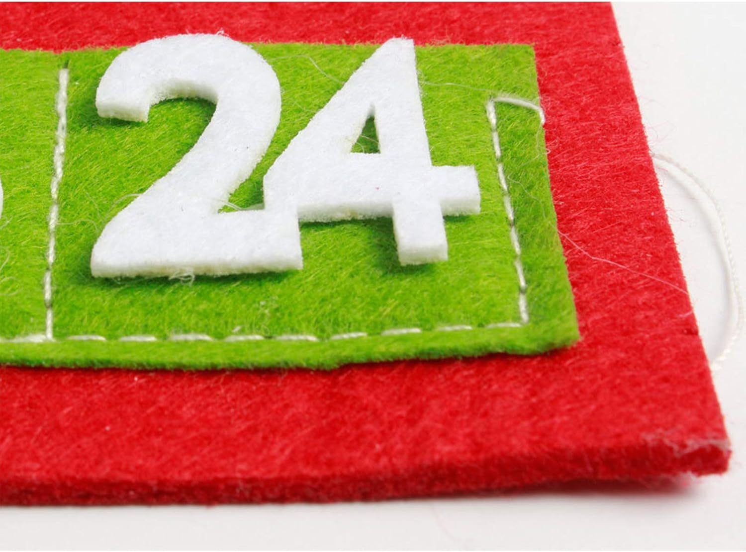 Calendar advent din fetru, Zola,  Mos Craciun - rosu, 24 de buzunare, 67.5 x 20 cm Calendar advent din fetru, Zola,  Mos Craciun - rosu, 24 de buzunare, 67.5 x 20 cm